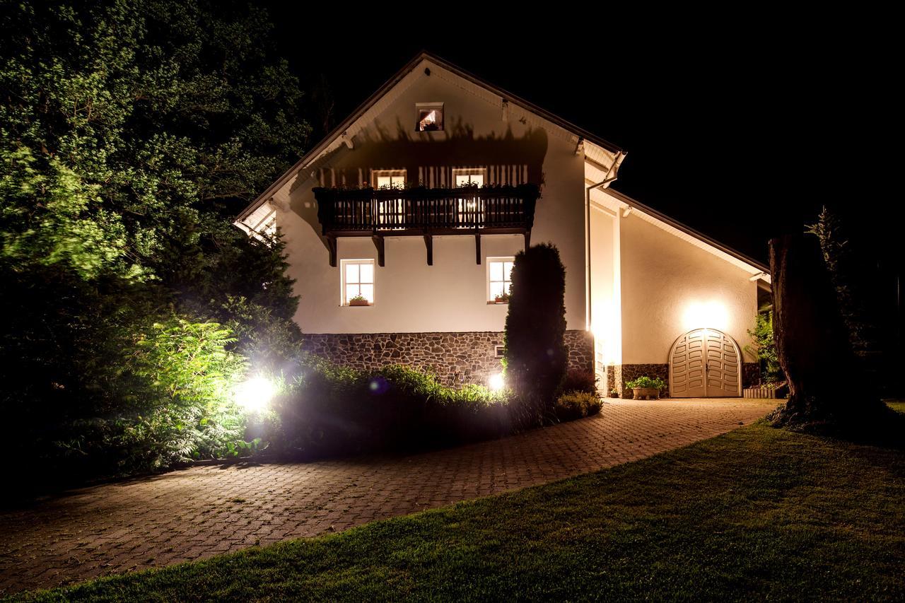 Pension U Sebastiana Hodousice エクステリア 写真